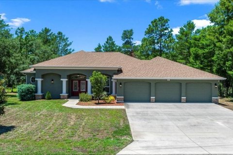 House in Homosassa, Florida 3 bedrooms, 185.06 sq.m. № 2111327