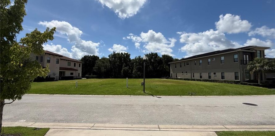 Land in Kissimmee, Florida № 2208678