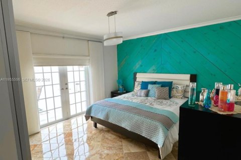 Casa en alquiler en Miami Lakes, Florida, 4 dormitorios, 206.43 m2 № 2020402 - foto 19
