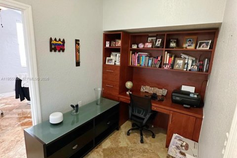 Casa en alquiler en Miami Lakes, Florida, 4 dormitorios, 206.43 m2 № 2020402 - foto 18
