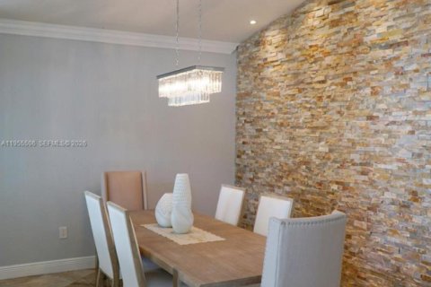 Casa en alquiler en Miami Lakes, Florida, 4 dormitorios, 206.43 m2 № 2020402 - foto 7