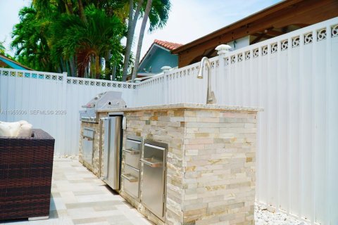 Casa en alquiler en Miami Lakes, Florida, 4 dormitorios, 206.43 m2 № 2020402 - foto 28