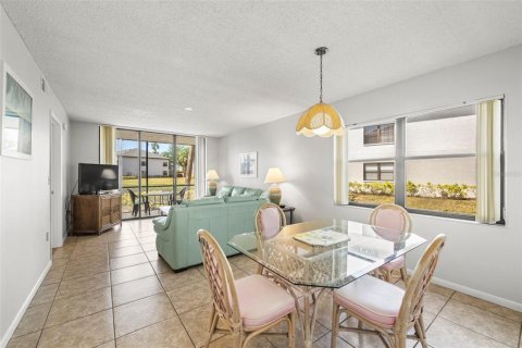 Condominio en venta en Bradenton, Florida, 2 dormitorios, 109.07 m2 № 1733982 - foto 13