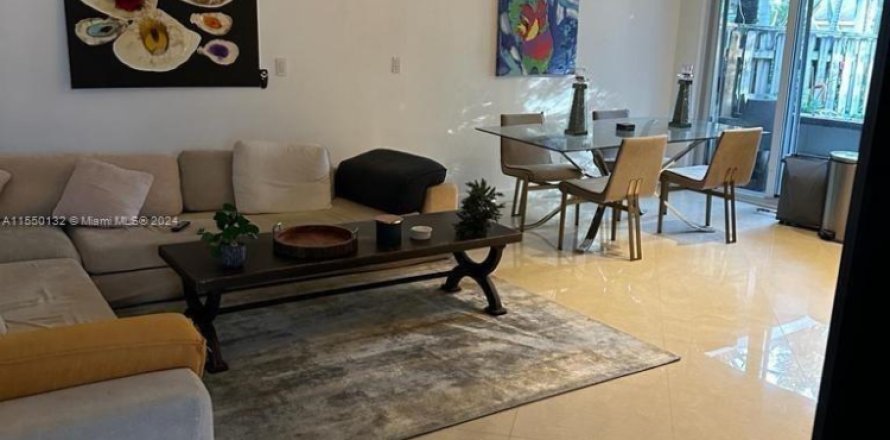 Casa en Dania Beach, Florida 3 dormitorios, 130.06 m2 № 1223685