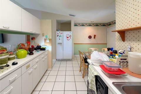 Villa ou maison à vendre à Miami, Floride: 3 chambres, 131.74 m2 № 2080400 - photo 10