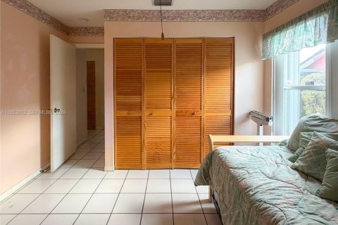 Villa ou maison à vendre à Miami, Floride: 3 chambres, 131.74 m2 № 2080400 - photo 20