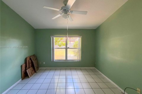 Villa ou maison à vendre à Miami, Floride: 3 chambres, 131.74 m2 № 2080400 - photo 25
