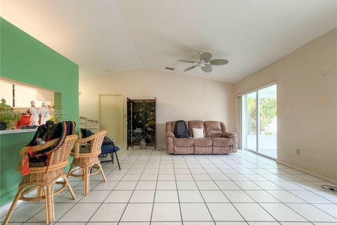 Villa ou maison à vendre à Miami, Floride: 3 chambres, 131.74 m2 № 2080400 - photo 5
