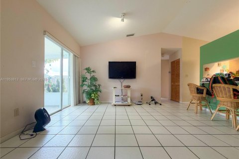 Villa ou maison à vendre à Miami, Floride: 3 chambres, 131.74 m2 № 2080400 - photo 6