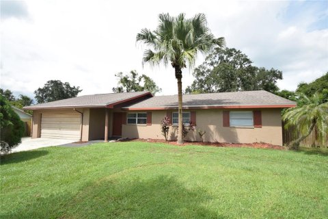 House in Lakeland, Florida 3 bedrooms, 144.74 sq.m. № 1903589 - photo 2
