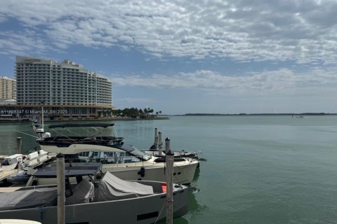 Снять в аренду кондоминиум в Майами, Флорида 2 спальни, 91.97м2, № 1950584 - фото 15