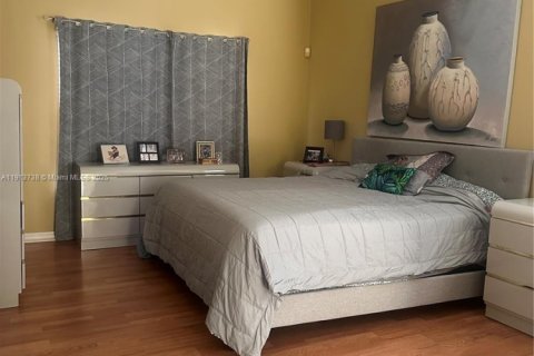 Casa en venta en Miramar, Florida, 3 dormitorios, 186.27 m2 № 1969031 - foto 9