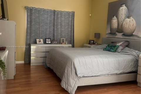 Casa en venta en Miramar, Florida, 3 dormitorios, 186.27 m2 № 1969031 - foto 10