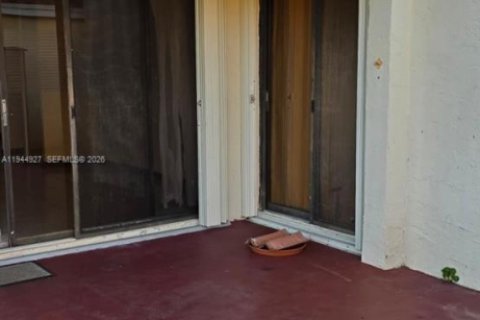 House in Miami, Florida 3 bedrooms, 130.81 sq.m. № 2001745 - photo 7