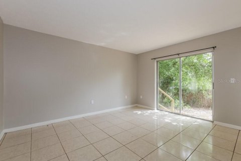 Villa ou maison à louer à Tampa, Floride: 3 chambres, 137.96 m2 № 2117092 - photo 10