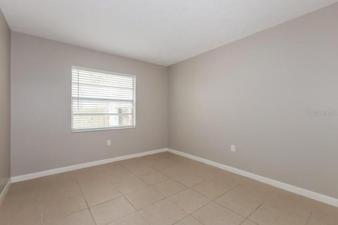 Villa ou maison à louer à Tampa, Floride: 3 chambres, 137.96 m2 № 2117092 - photo 12
