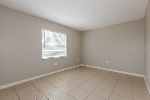Villa ou maison à louer à Tampa, Floride: 3 chambres, 137.96 m2 № 2117092 - photo 13