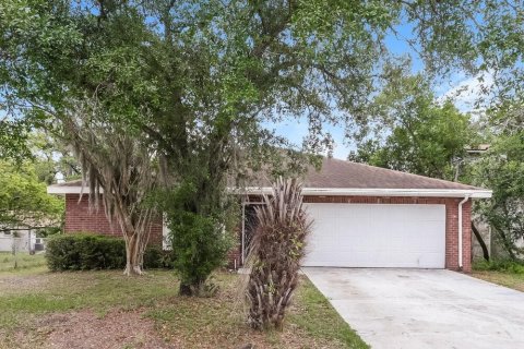 Villa ou maison à Tampa, Floride 3 chambres, 137.96 m2 № 2117092