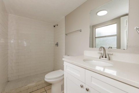 Villa ou maison à louer à Tampa, Floride: 3 chambres, 137.96 m2 № 2117092 - photo 11