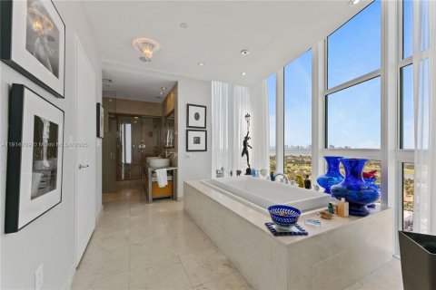 Copropriété à louer à Miami Beach, Floride: 3 chambres, 241.55 m2 № 1970984 - photo 8