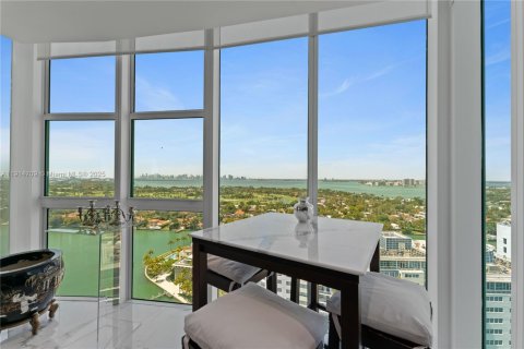Copropriété à louer à Miami Beach, Floride: 3 chambres, 241.55 m2 № 1970984 - photo 27