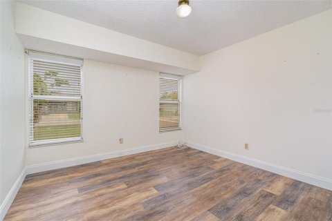 House in Cape Coral, Florida 3 bedrooms, 133.69 sq.m. № 1811008 - photo 21
