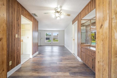 House in Cape Coral, Florida 3 bedrooms, 133.69 sq.m. № 1811008 - photo 8