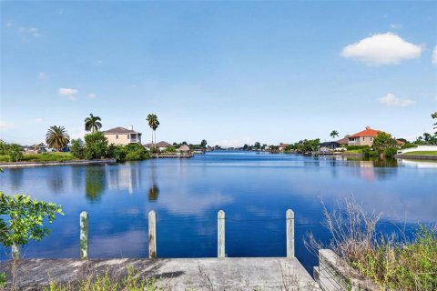 Terrain à vendre à Cape Coral, Floride № 2383501 - photo 4