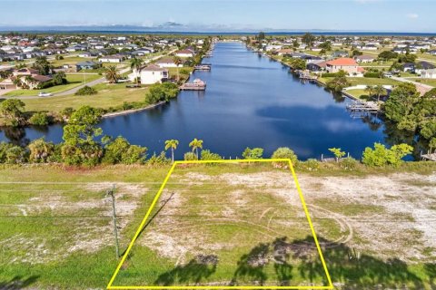 Terrain à vendre à Cape Coral, Floride № 2383501 - photo 6