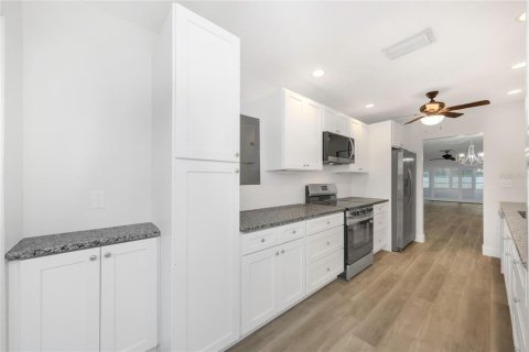 Condominio en venta en Saint Petersburg, Florida, 2 dormitorios, 130.06 m2 № 2210516 - foto 7