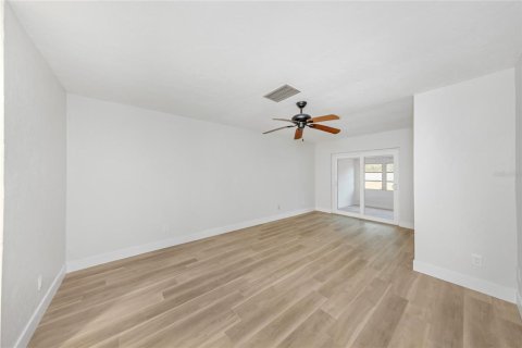 Condominio en venta en Saint Petersburg, Florida, 2 dormitorios, 130.06 m2 № 2210516 - foto 10