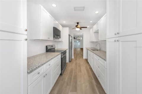 Condominio en venta en Saint Petersburg, Florida, 2 dormitorios, 130.06 m2 № 2210516 - foto 6