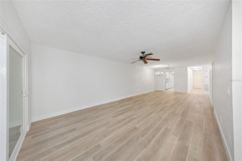 Condominio en venta en Saint Petersburg, Florida, 2 dormitorios, 130.06 m2 № 2210516 - foto 5