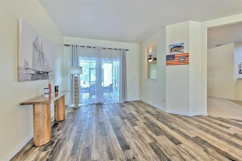 Купить виллу или дом в Аполло-Бич, Флорида 6 комнат, 205.59м2, № 2236028 - фото 8