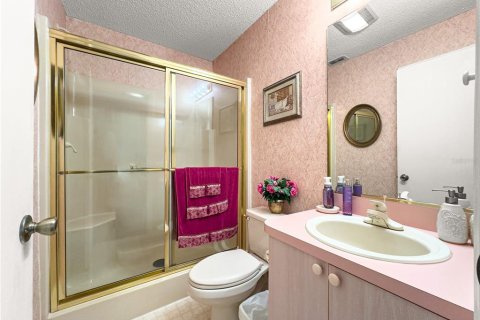 House in The Villages, Florida 2 bedrooms, 104.14 sq.m. № 1757235 - photo 22