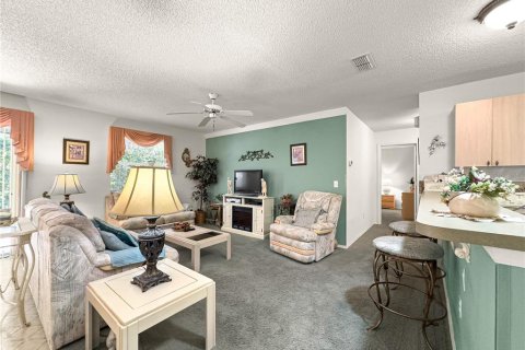 House in The Villages, Florida 2 bedrooms, 104.14 sq.m. № 1757235 - photo 15