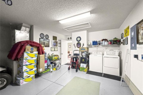 House in The Villages, Florida 2 bedrooms, 104.14 sq.m. № 1757235 - photo 29