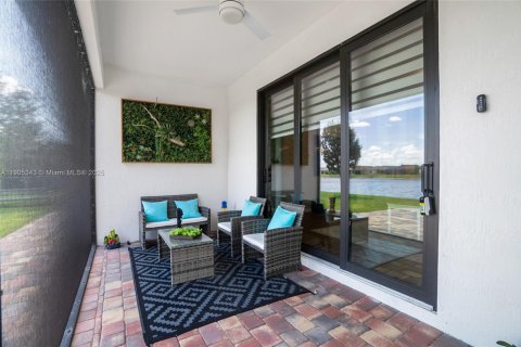 Купить виллу или дом в Лейк-Уорт, Флорида 3 спальни, 165.46м2, № 1956142 - фото 30