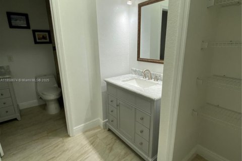 Adosado en alquiler en Hialeah, Florida, 3 dormitorios, 109.62 m2 № 1923800 - foto 10