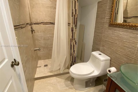 Touwnhouse à louer à Hialeah, Floride: 3 chambres, 109.62 m2 № 1923800 - photo 8