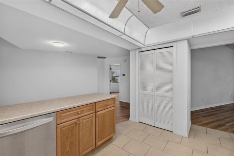 Купить виллу или дом в Палм-Кост, Флорида 10 комнат, 270.25м2, № 2149011 - фото 14
