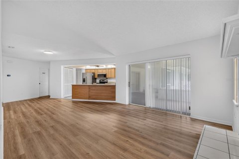 Купить виллу или дом в Палм-Кост, Флорида 10 комнат, 270.25м2, № 2149011 - фото 9