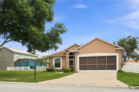House in Davenport, Florida 5 bedrooms, 169.55 sq.m. № 2284230