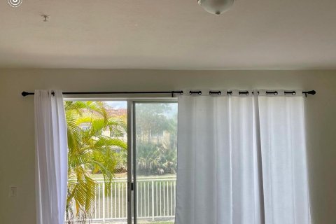 Townhouse in West Palm Beach, Florida 3 bedrooms, 124.3 sq.m. № 2086563 - photo 5
