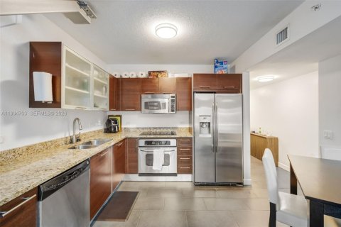 Condominio en venta en Miami, Florida, 1 dormitorio, 98.1 m2 № 2063042 - foto 4