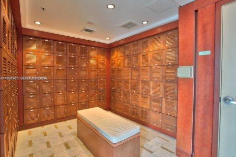 Condominio en venta en Miami, Florida, 1 dormitorio, 98.1 m2 № 2063042 - foto 30