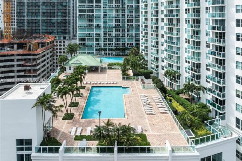 Condominio en venta en Miami, Florida, 1 dormitorio, 98.1 m2 № 2063042 - foto 19