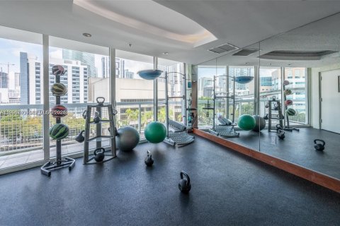Condominio en venta en Miami, Florida, 1 dormitorio, 98.1 m2 № 2063042 - foto 28