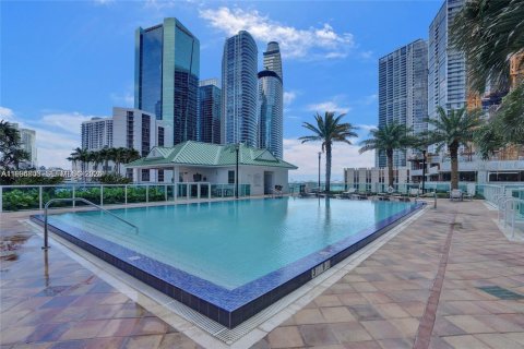 Condominio en venta en Miami, Florida, 1 dormitorio, 98.1 m2 № 2063042 - foto 21
