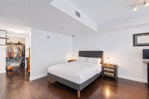 Condominio en venta en Miami, Florida, 1 dormitorio, 98.1 m2 № 2063042 - foto 13